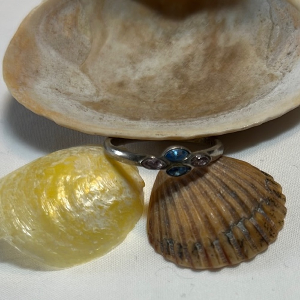 Elegant Silver Ring with Blue Gemstone